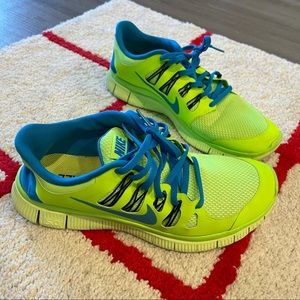 Nike free 5.0 running shoes